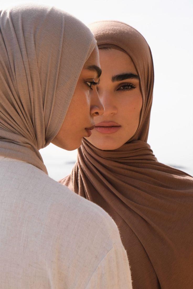 Hijab Premium Favorit Influencer: Kenapa Jadi Tren?